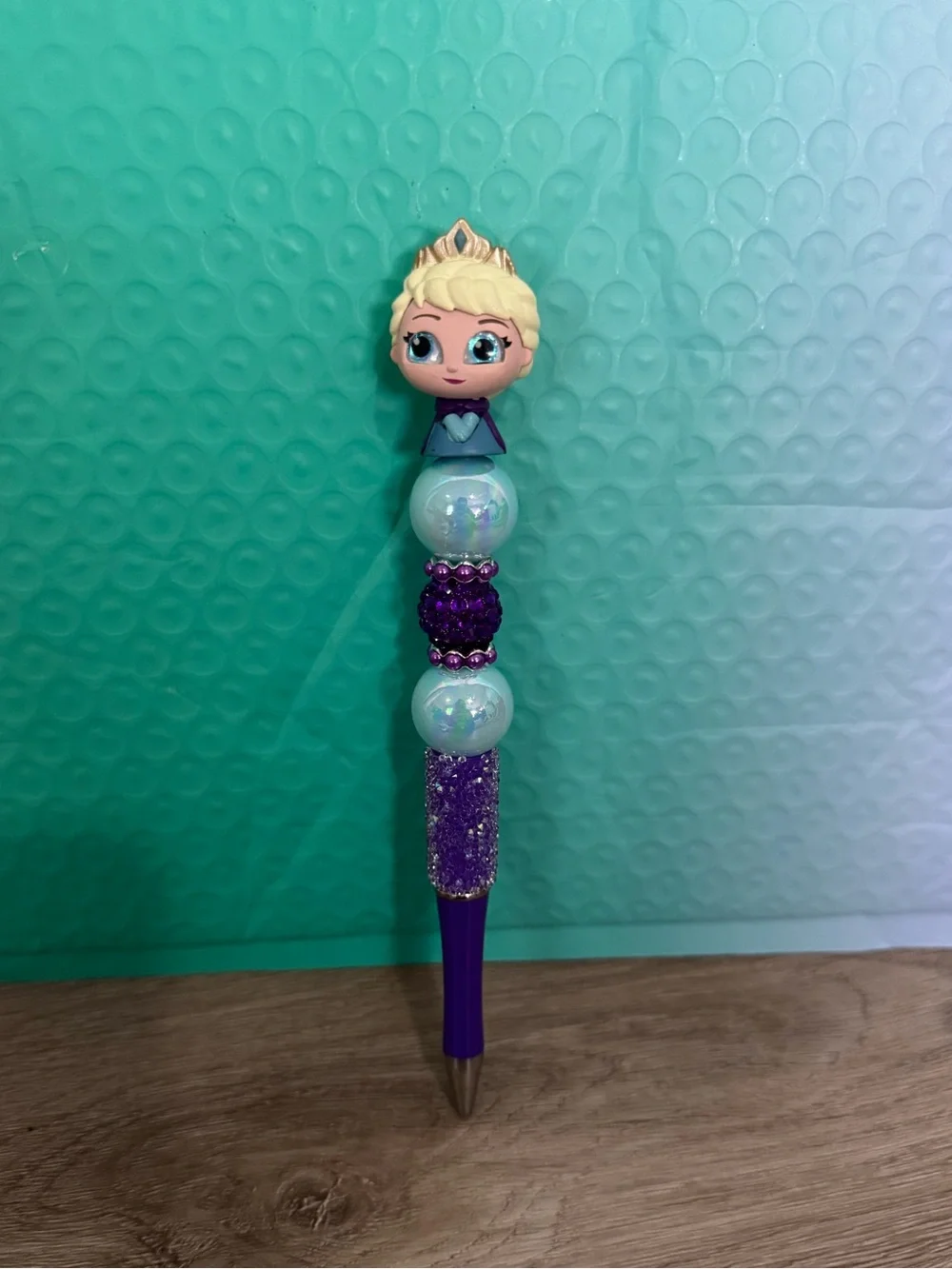 Disney Doorables Elsa from Disney’s Frozen Beaded Pen